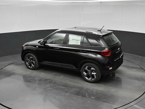 New 2026 Hyundai Venue SEL FWD image 30