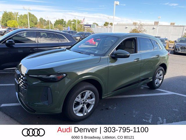 Used 2025 Audi Q5 Premium w/ Convenience Package AWD/4WD image 1