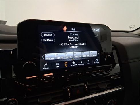 Used 2024 Nissan Pathfinder Platinum w/ Black Appearance Package image 26