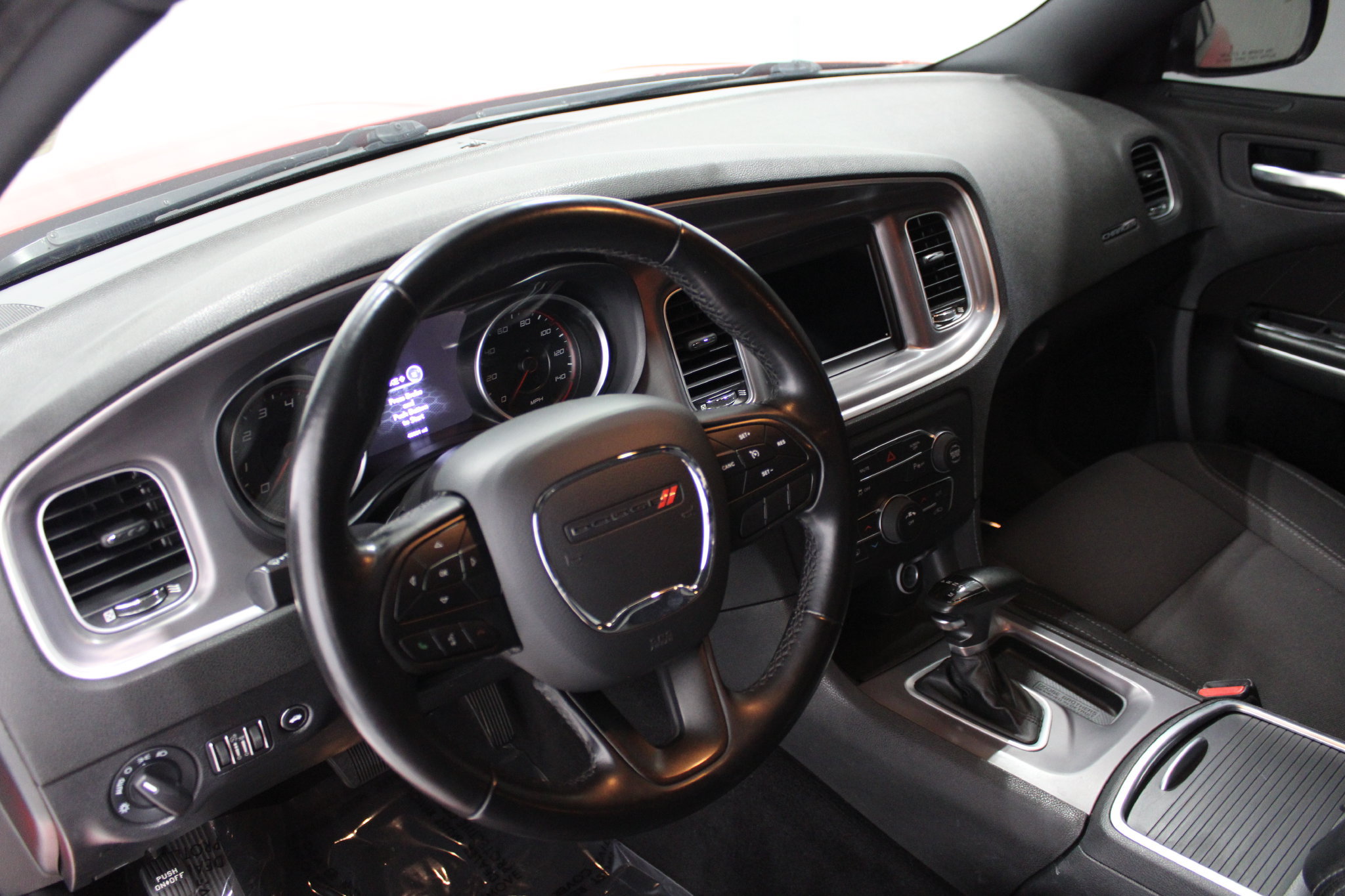 Used 2022 Dodge Charger SXT RWD image 11