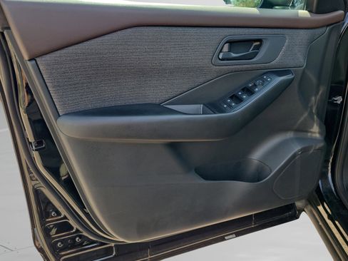 Certified 2023 Nissan Rogue S image 30