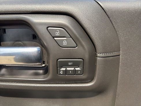 Used 2022 Chevrolet Silverado 1500 High Country image 27