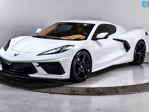 Used 2023 Chevrolet Corvette Stingray Premium Cpe w/ Z51 Performance Package RWD image 2
