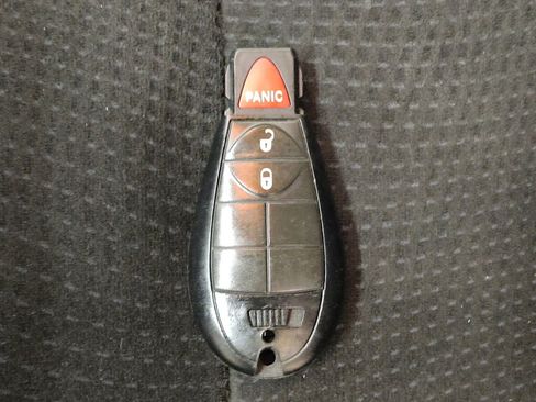 Used 2019 Dodge Grand Caravan SE w/ UConnect Hands-Free Group FWD image 32