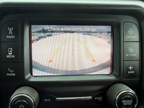 Used 2020 Jeep Wrangler Sport AWD/4WD image 40