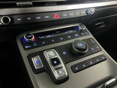 Used 2025 Hyundai Palisade SEL image 16