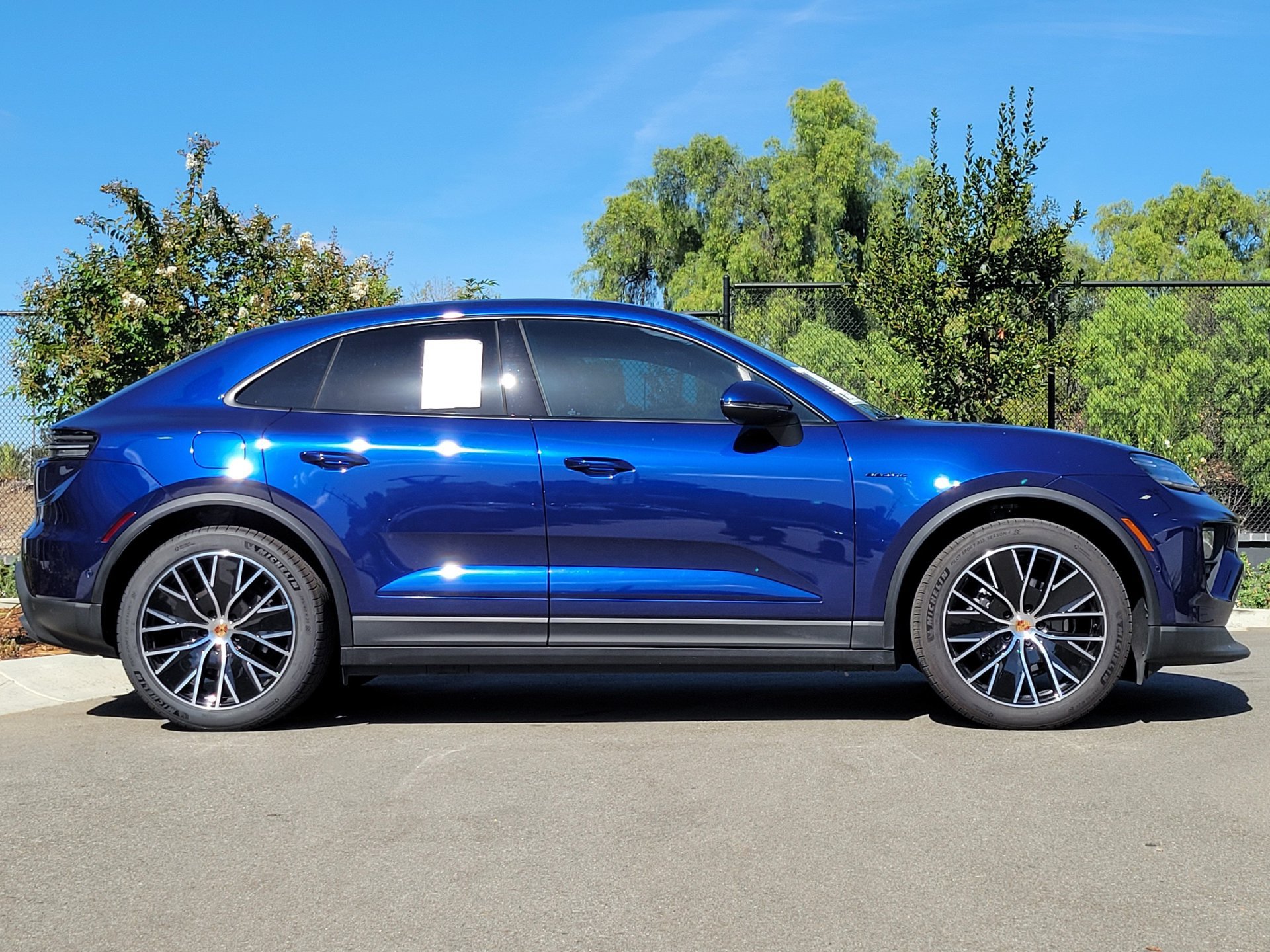 Certified 2024 Porsche Macan 4 Electric AWD/4WD image 8