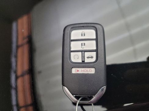 Used 2020 Honda Civic EX image 32