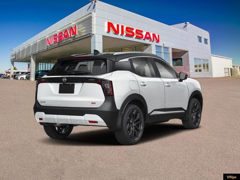 New 2026 Nissan Kicks SR w/ Cold Weather Package AWD/4WD image 2