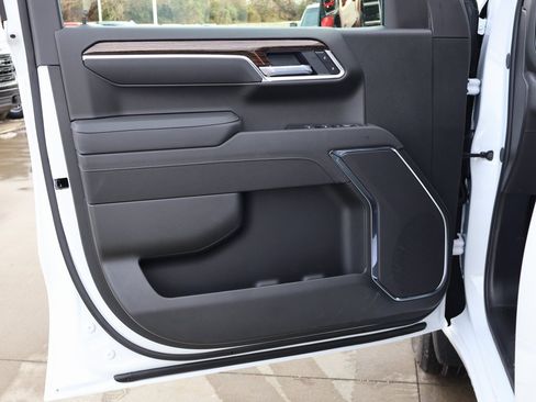 New 2026 GMC Sierra 1500 Elevation image 11