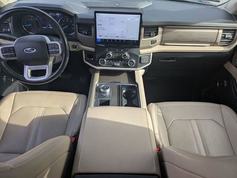 Used 2023 Ford Expedition Max Limited image 18