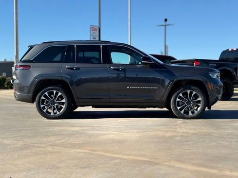 Used 2022 Jeep Grand Cherokee Overland image 5