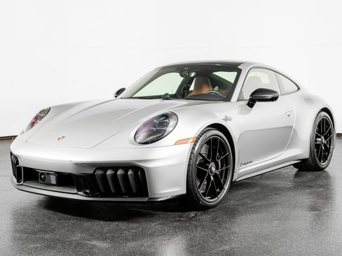 Used 2026 Porsche 911 Carrera 4 GTS image 21