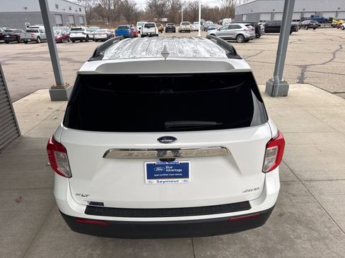 Certified 2023 Ford Explorer XLT image 6