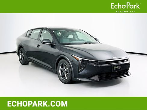 Used 2025 Kia K4 FWD image 1