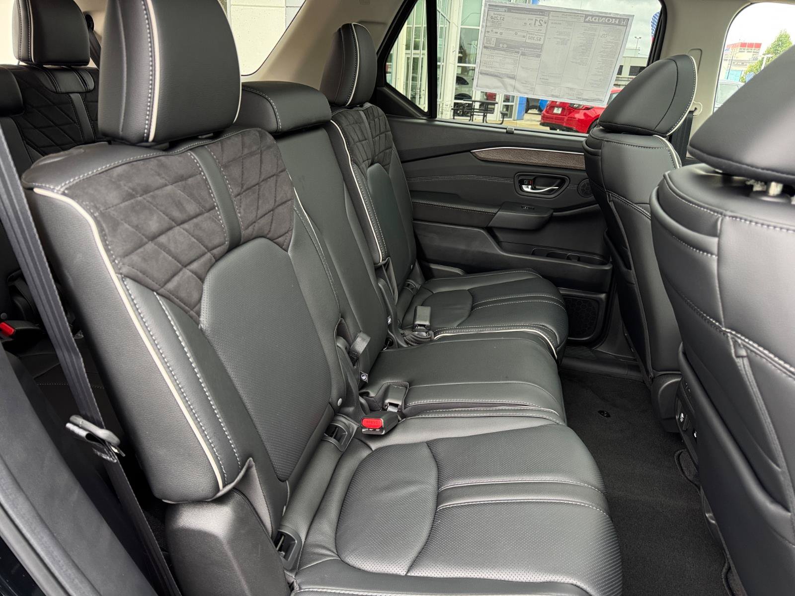 New 2026 Honda Pilot Elite image 9