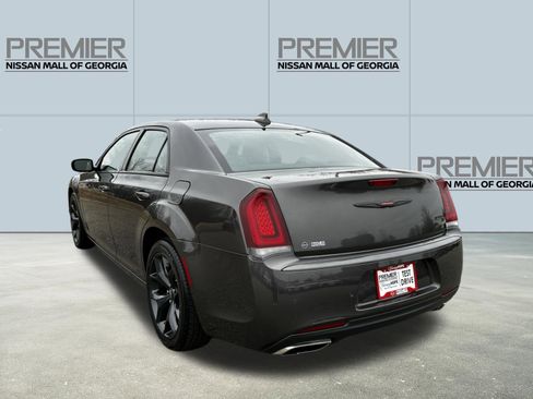 Used 2021 Chrysler 300 S image 7