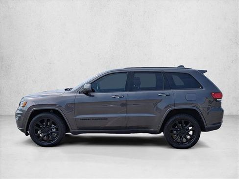 Used 2021 Jeep Grand Cherokee Laredo X AWD/4WD image 8