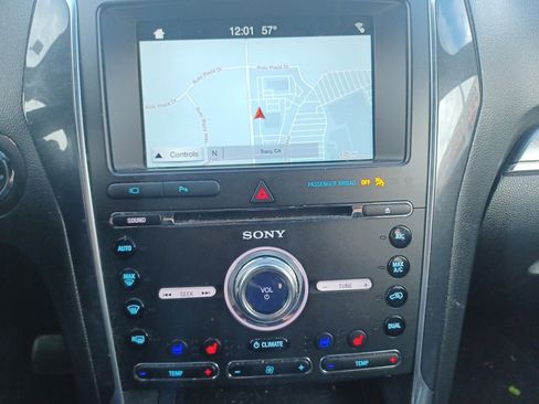 Used 2018 Ford Explorer Sport w/ Equipment Group 401A image 9