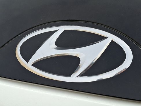 Certified 2023 Hyundai Tucson Limited image 30