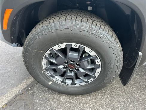 New 2025 Nissan Frontier PRO-4X w/ Pro Convenience Package image 37