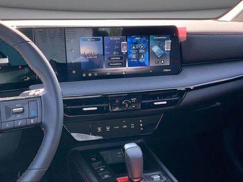 New 2026 Nissan Kicks SR image 6