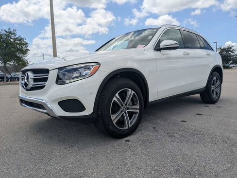 Used 2019 Mercedes-Benz GLC 300 w/ Multimedia Package image 9