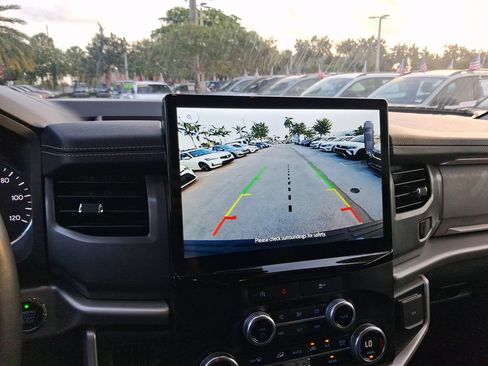 Used 2024 Ford Expedition Max XLT RWD image 23