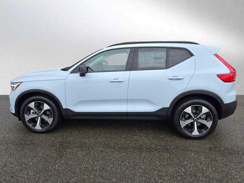New 2026 Volvo XC40 B5 Plus w/ Protection Package Premier image 6