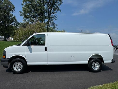 Used 2025 Chevrolet Express 2500 Extended w/ Driver Convenience Package RWD image 3