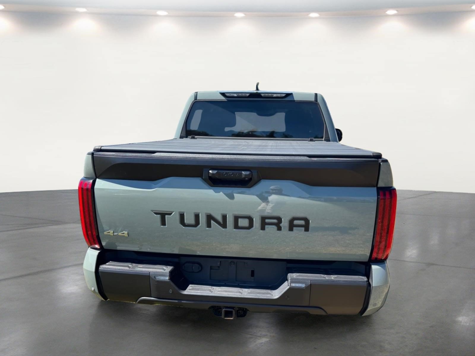 Used 2024 Toyota Tundra SR5 w/ SR5 Premium Package AWD/4WD image 18