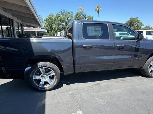 New 2026 RAM 1500 Express AWD/4WD image 3