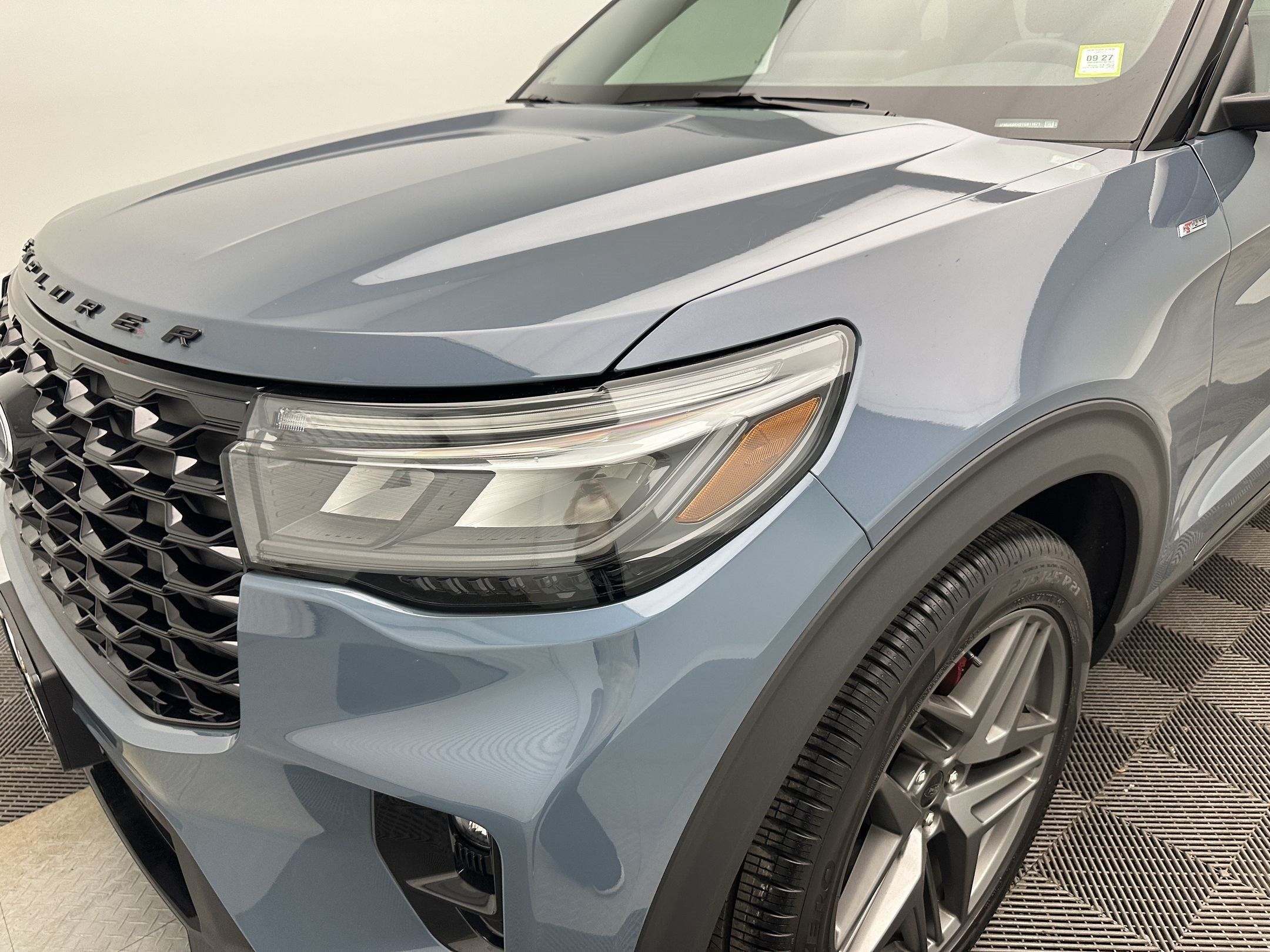 Used 2026 Ford Explorer ST-Line w/ ST-Line Street Pack AWD/4WD image 12