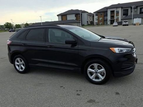 Used 2020 Ford Edge SE w/ Cargo Accessory Package FWD image 3