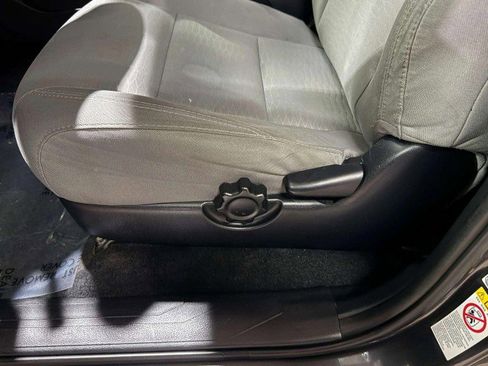 Used 2019 Toyota Tacoma SR5 image 34