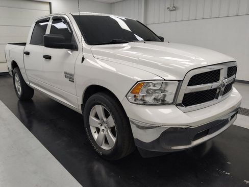Used 2022 RAM 1500 Classic SLT RWD image 13