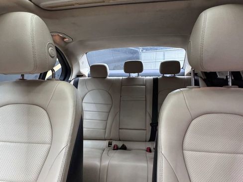 Used 2020 Mercedes-Benz C 300 Sedan image 7