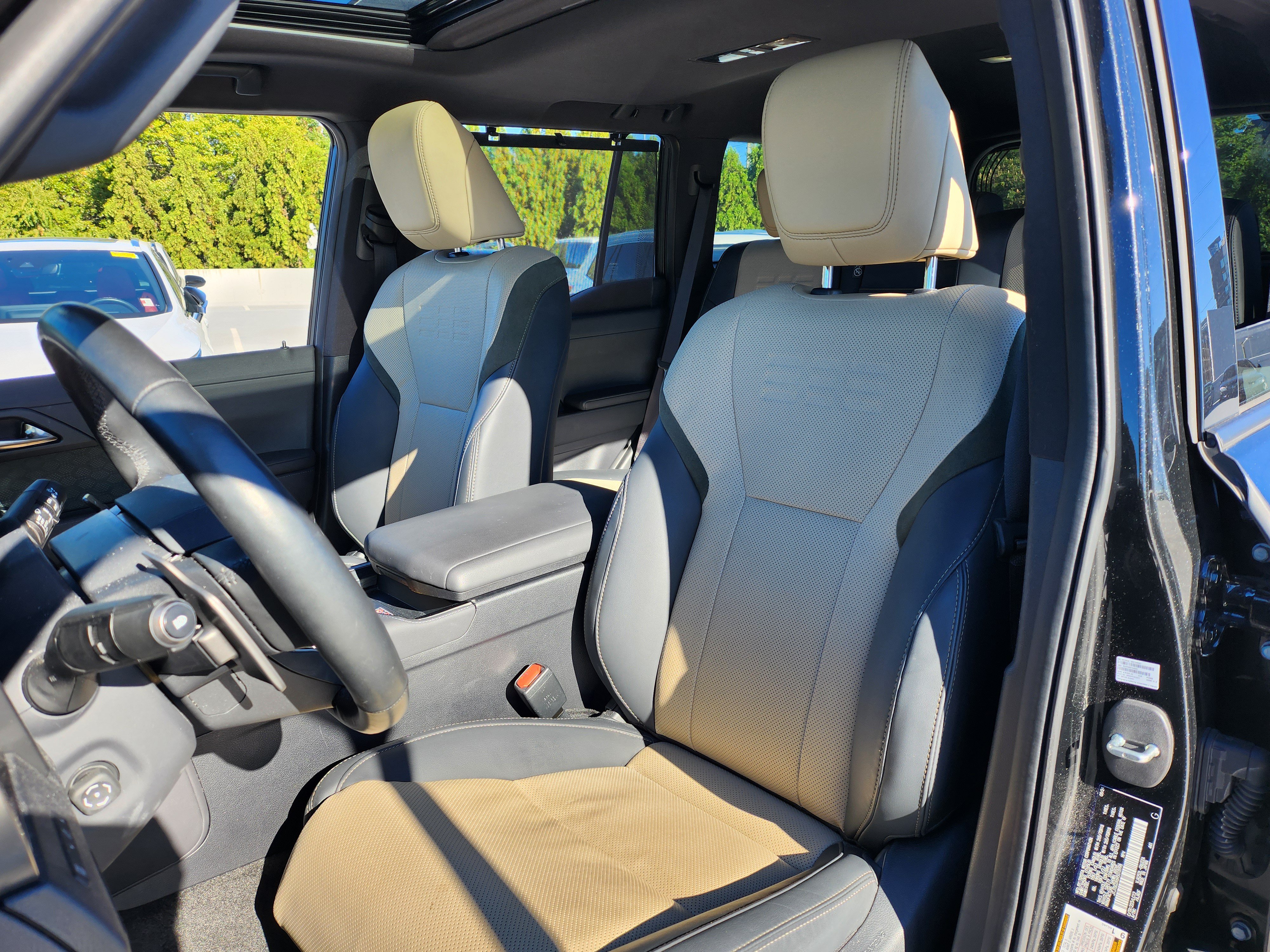 Used 2024 Lexus GX 550 AWD/4WD image 14