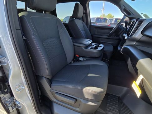 New 2026 RAM 2500 Tradesman AWD/4WD image 19