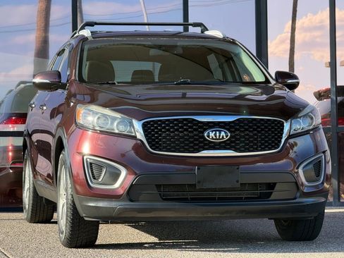 Used 2016 Kia Sorento FWD w/ LX Convenience Package image 18