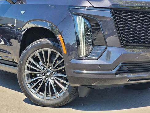 Used 2025 Cadillac Escalade Sport Platinum AWD/4WD image 9