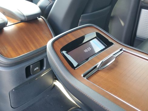 New 2026 Lincoln Navigator L Black Label AWD/4WD image 29