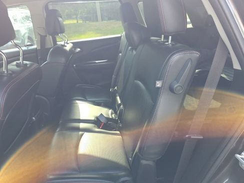 Used 2015 Dodge Journey R/T w/ Flexible Seating Group FWD image 9