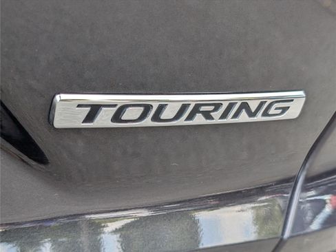 Used 2017 Honda CR-V Touring image 10
