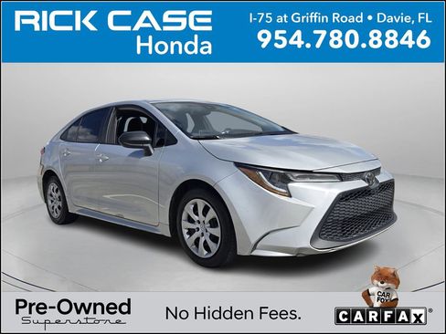 Used 2020 Toyota Corolla LE image 1