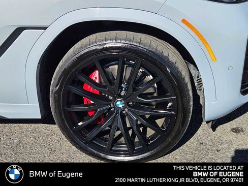 Used 2024 BMW X6 xDrive40i w/ Executive Package AWD/4WD image 9