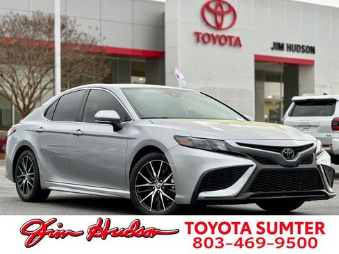 Used 2024 Toyota Camry SE w/ Convenience Package image 1