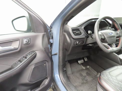 Used 2023 Ford Escape ST-Line Elite w/ Premium Technology Package image 54