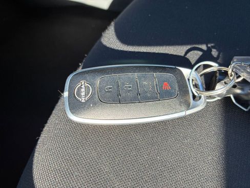 Used 2025 Nissan Sentra SV image 21