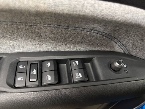 Used 2025 Jeep Compass Latitude image 20